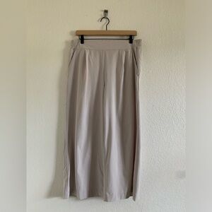 Athleta Brooklyn cropped pants size 8